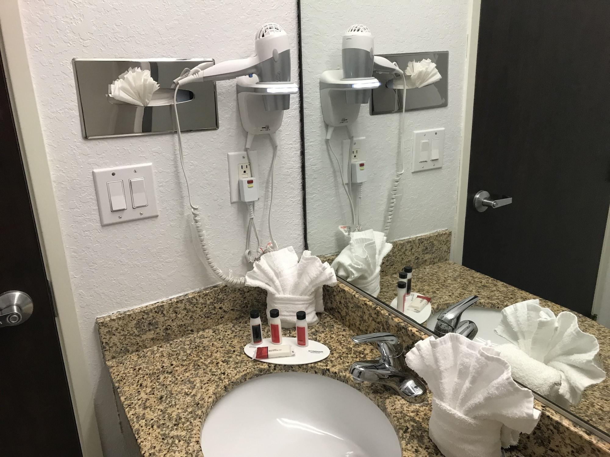 Microtel Inn & Suites By Wyndham Jacksonville Airport Luaran gambar